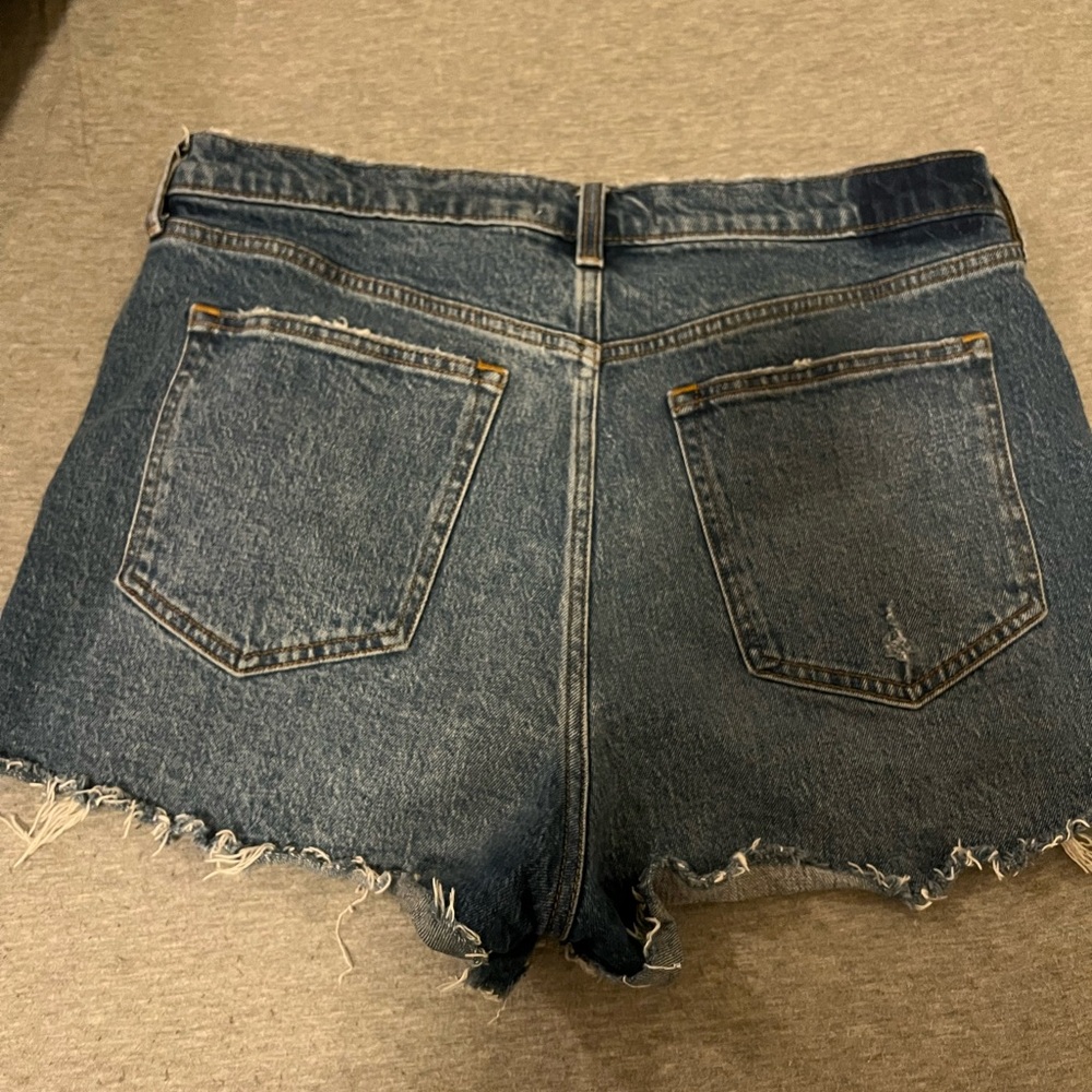 Abercrombie High Rise Mom Short - Picture 2 of 5